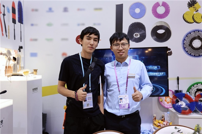 傲群刷业以创新刷具技术赋能全球智造新生态 刷亮“新质生产力”中国名片(图3) 傲群刷业以创新刷具技术赋能全球智造新生态 刷亮“新质生产力”中国名片(图3)